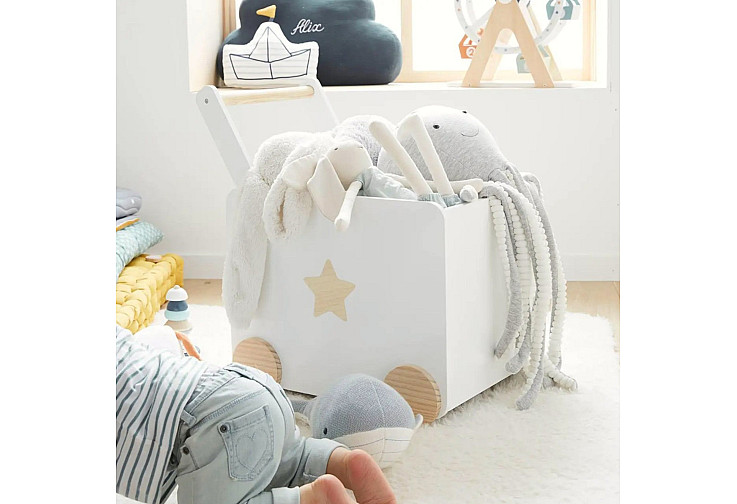 Детска кутия за играчки GINGER HOME с колелца и дръжка за бутане, дървена, бяла, 38х45х54 см
